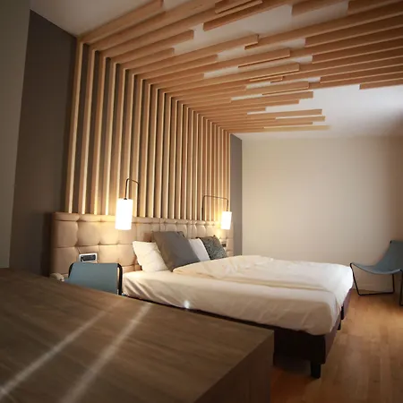 Otel Corte Quadri