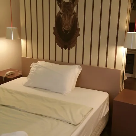 Corte Quadri Otel Lonigo