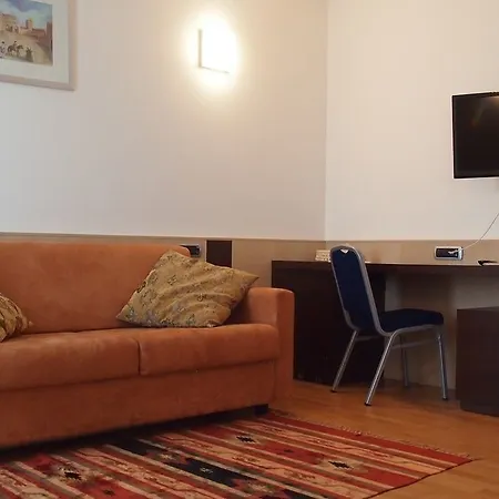 Otel Corte Quadri